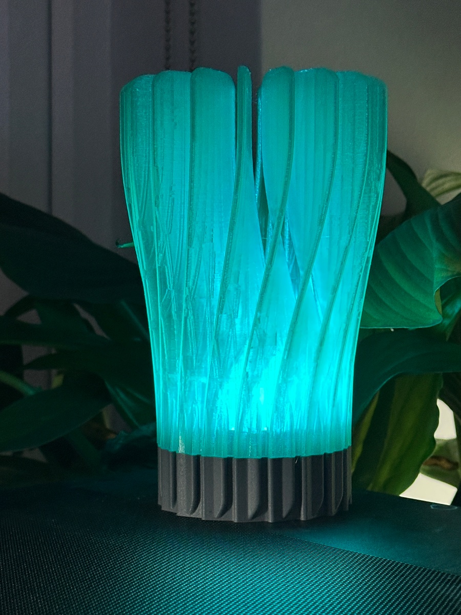 Radial Fin Lamp