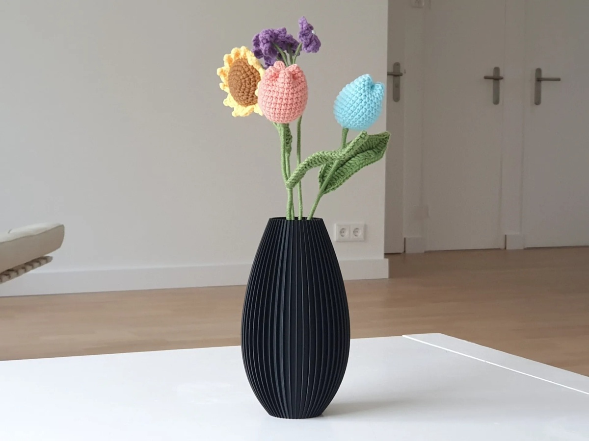 Modern Vase Ribbed