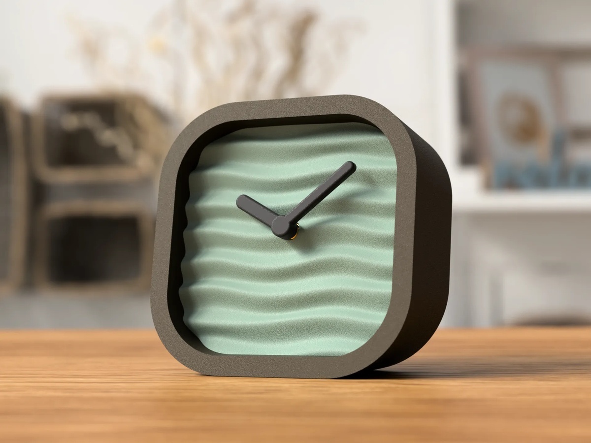 Wavy Clock PLA